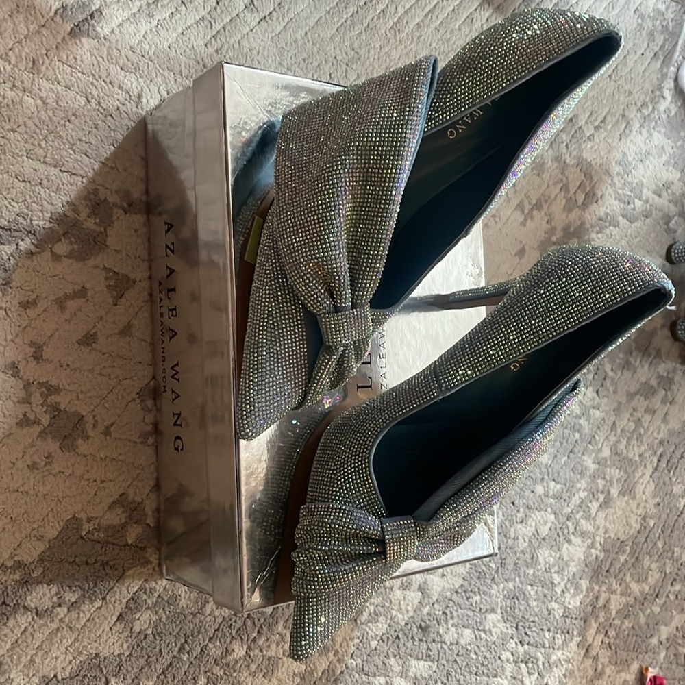 Azalea Wang Geovanni Denim Silver Heels with Textured Fabric and Decorative Bow